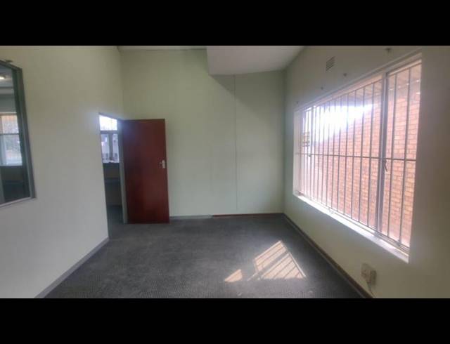 BUSINESS PROPERTY TO RENT IN GILLVIEW